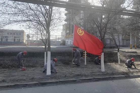 托克遜能化電石廠質(zhì)檢中心活動(dòng)現(xiàn)場(chǎng)（李潤卿 攝）